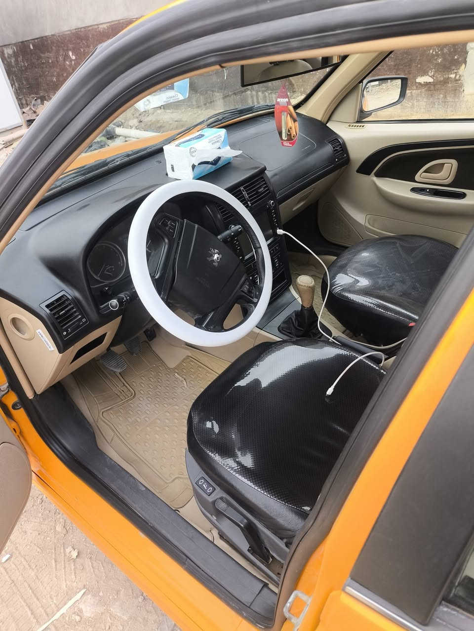 بيجو باص لبيع2024 مكفوله ماشيه 74الف
رقم بغداد بسمي /***********
