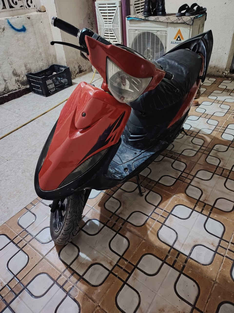 ماكس عدله مامفتوحه كلجات رياضي شلعه فول وريد ابيع مستعجل على بيعته مكان الديوانية سعر 550 وبيه مجال رقم ***********
