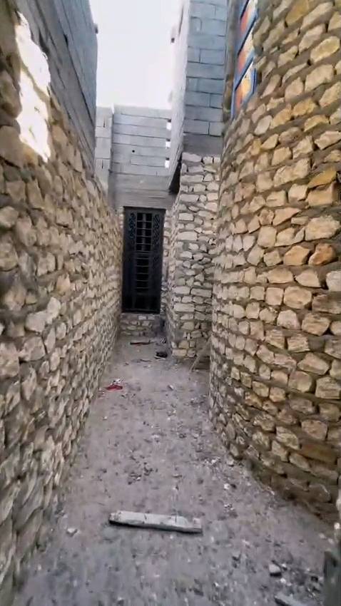 السلام عليكم بيت للبيع طابو زراعي
 زنكوره ناحية اليرموك قرب مدرسة الخوارزمي قريب من بيت الشيخ طالب العياده شغل درجه اولى
مساحة الأرض 200 متر 
مساحة البناء. 180 متر 
 الطابق الارضي بناء حجر متكون من غرفتين وصاله ومطبخ وديوانيه وحمام 
الطابق الثاني بناء بلوك غرفتين وصاله وحمام الكرسته مالت الطابقين موجوده 
السعر 60 مليون وقابل للتفاوض 
للتواصل ***********‬‏