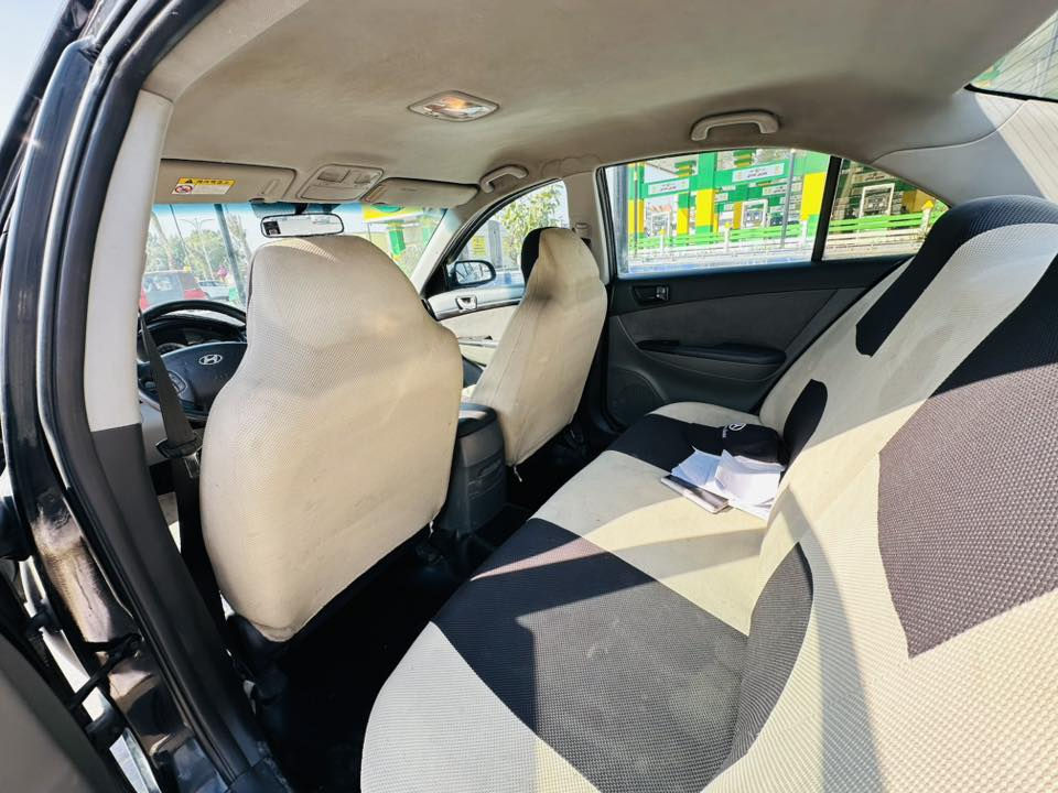 سوناتا 2009 وارد الخليج
رقم بغداد سنوية
السيارة نضيفه كير و محرك 2400 
مري تحكم جام اوتو وعليه عازل حراري تدفئه تبريد فول
نهايه السعر 115 جاهزه من كلشي 
*********** واتس اب
