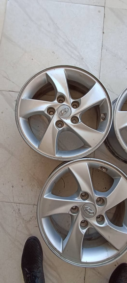 طقم جنط 15 النترا md استيراد بالحساسات
الاسماعيليه 01***********00ج


**إذا كنت صاحب هذا الإعلان وتريد حذفه لأي سبب، رجاءا أرسل رسالة إلى الدعم الفني**