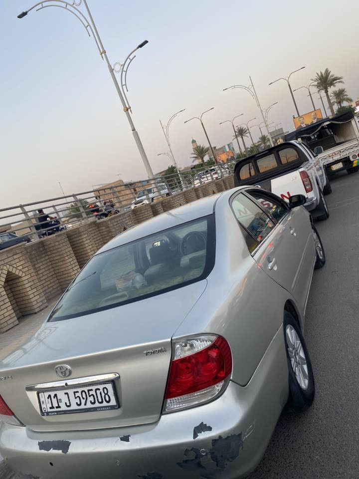 السلام عليكم…
للبيع تويوتا كامري 2005 وارد امريكي المحرك جديد لاتنقيص ولا تبخير مكفوول تخم تاير 
تبريد ميشتغل محتاج راديتر وكومبريسر ضررها بنيد وچاملغ مصبوغة عام للجمالية السعر 86وبيه مجال للشراي 
العنوان فلوجة .

 *********** 
وغير متواجد على الفيس
