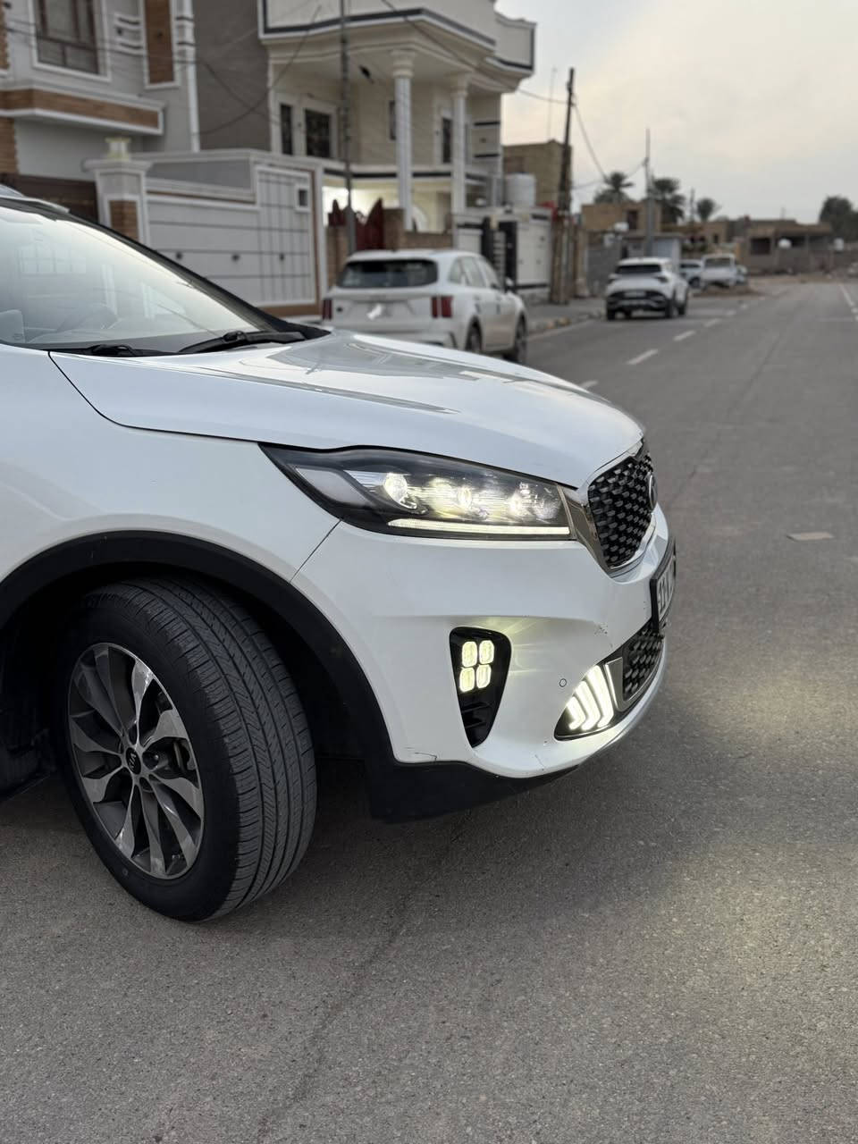 السلام عليكم
كيا سورنتو موديل 2019 ماشيه 55 الف كم بيهة الجاملغ الامامي نشخط ونصبغ فقط سونار واضح كدامك سونار بي كل التفاصيل 

ماشيه 55 الف كم جديدة كارتون جاهزة من كلشي بسمي تحويل مباشر 

موصفات 

محرك 6 سلندر شرط الفحص ممفتوح بي اي شي

بصمه شاشه 

جلد كشنات كهرباء 

7 راكب 3 قطع تبريد باقي الموصفات المعروفه 

تخم تاير جديد سيارة اخت الزيرو جاهزة من كلشي سعرهة 248 مكاني واسط قضاء الحي 

***********

***********
