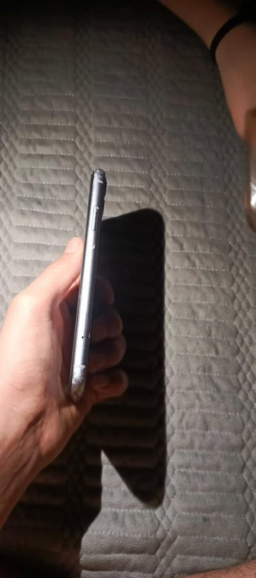 سلام عليكم جهاز للبيع أيفون 11عادي ذاكره128بطاريه 74جهاز مبدل فقط شاشه مال تفصيخ اي عيب مابي عل شرط هاي فطر بضدك الكسر والباقي عل شرط 
للبيع أو للمراوس ما أيفون فقط حته لو أنطي فرق 
مكاني كركوك القادسيه 2شارع أبو وليد 
رقمي /***********
سعر /180وبي مجال
