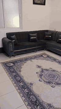 السلام عليكم .. ديوان عشر مقاعد مع كوشات عدد 6كلش نظيف مثل ماموضح بتصوير مع ميز بلازما مع بلازما حجم 43 كلش نضيفه سمارت ام الانترنيت ماداخله تصليح نهائياوحوض سمك مع ملحقاته فلتر ماء +هيتر +شلال +حصو ملون 
الديوان سعره250الف
الميز مع البلازمه225الف
حوض السمك 40 الف الشراي يتصل للاستفسار ***********
