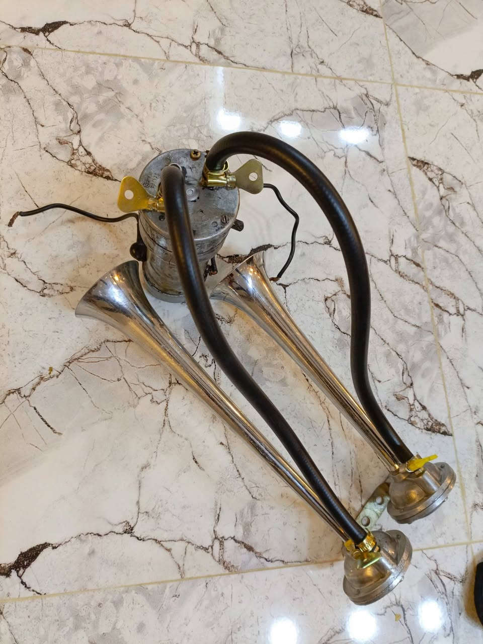 من رخصت مدير لكروب
غراض كله فحص اصلي براد عفريت فوانيص شغالات نضافه 100/100كل لغراض لكدامك شراي يتصل***********
