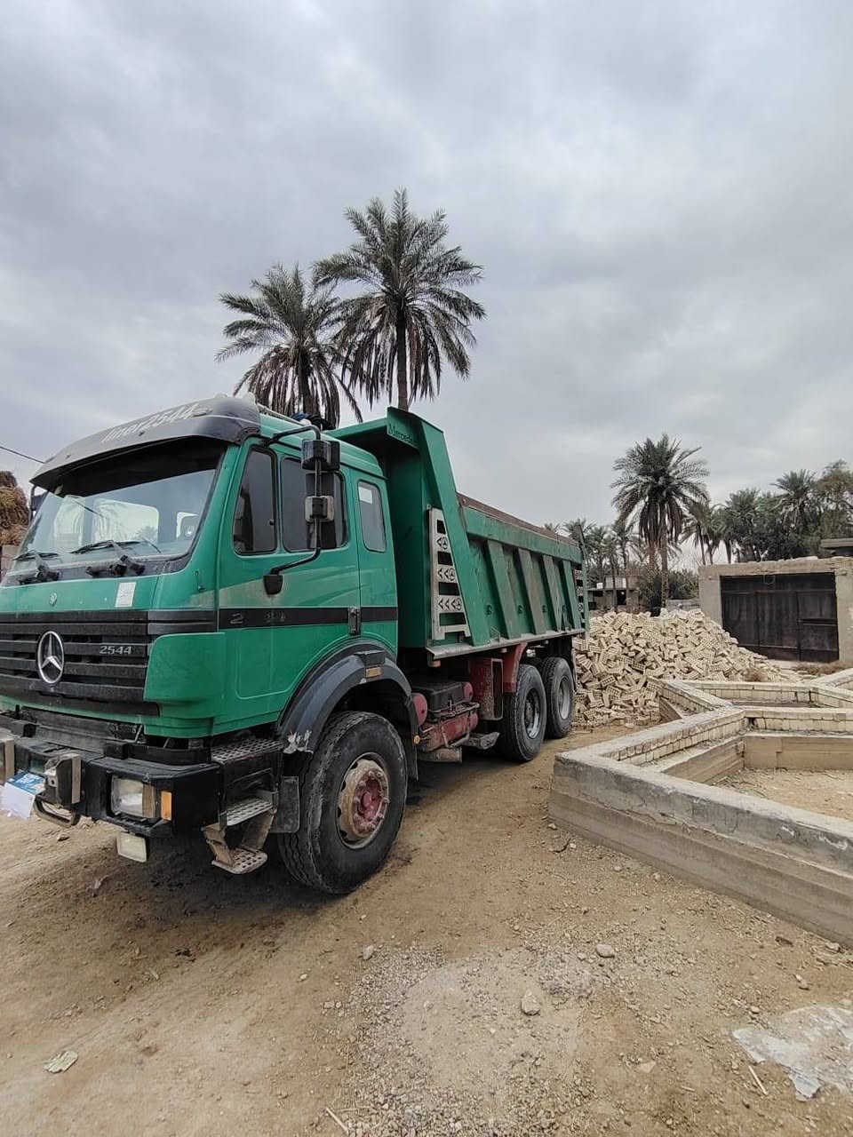 سلام عليكم ورحمة الله وبركاتة  كرواتي للبيع موديل 96مكينه 44 كيري فافون 160 مجموعة جي اف سياره حلوه ونضيفه كلش مثل ما بل صور هاذه رقم صاحب السياره  *********** اني مكلف بل نشر
