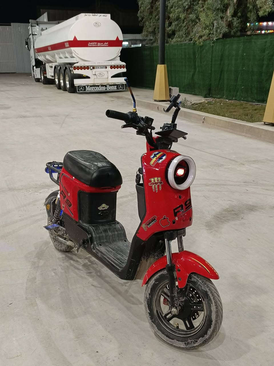 سلام عليكم r9 للبيع دراجه نضيفه بطاريات جديده مابيها اي نقص فقط الكشن الخلفي فول مواصفات السعر خاص (***********) مكاني بغداد
