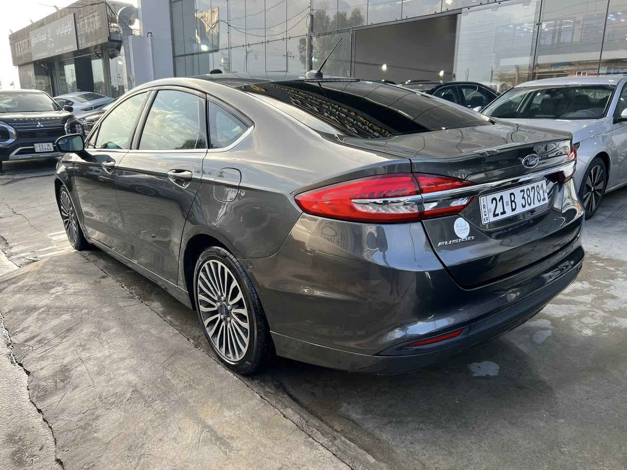 السلام عليك  فورد فيوجن ٢٠١٨ كلين تايتل
مواسفات SE محرك ٢.٥ بدون توربو
سيارة كفالة عامة من بجم  و كير و محرك
تايرات ويل تيتانيوم جديد
سعر ١٣٨ ورقة و مجال
***********
مكان سيارة السليمانية
