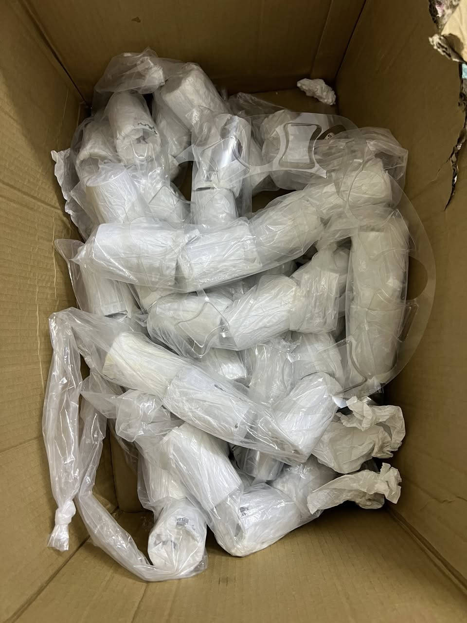 السلام عليكم للبيع كبات مكان نجف السعر 150 ***********
