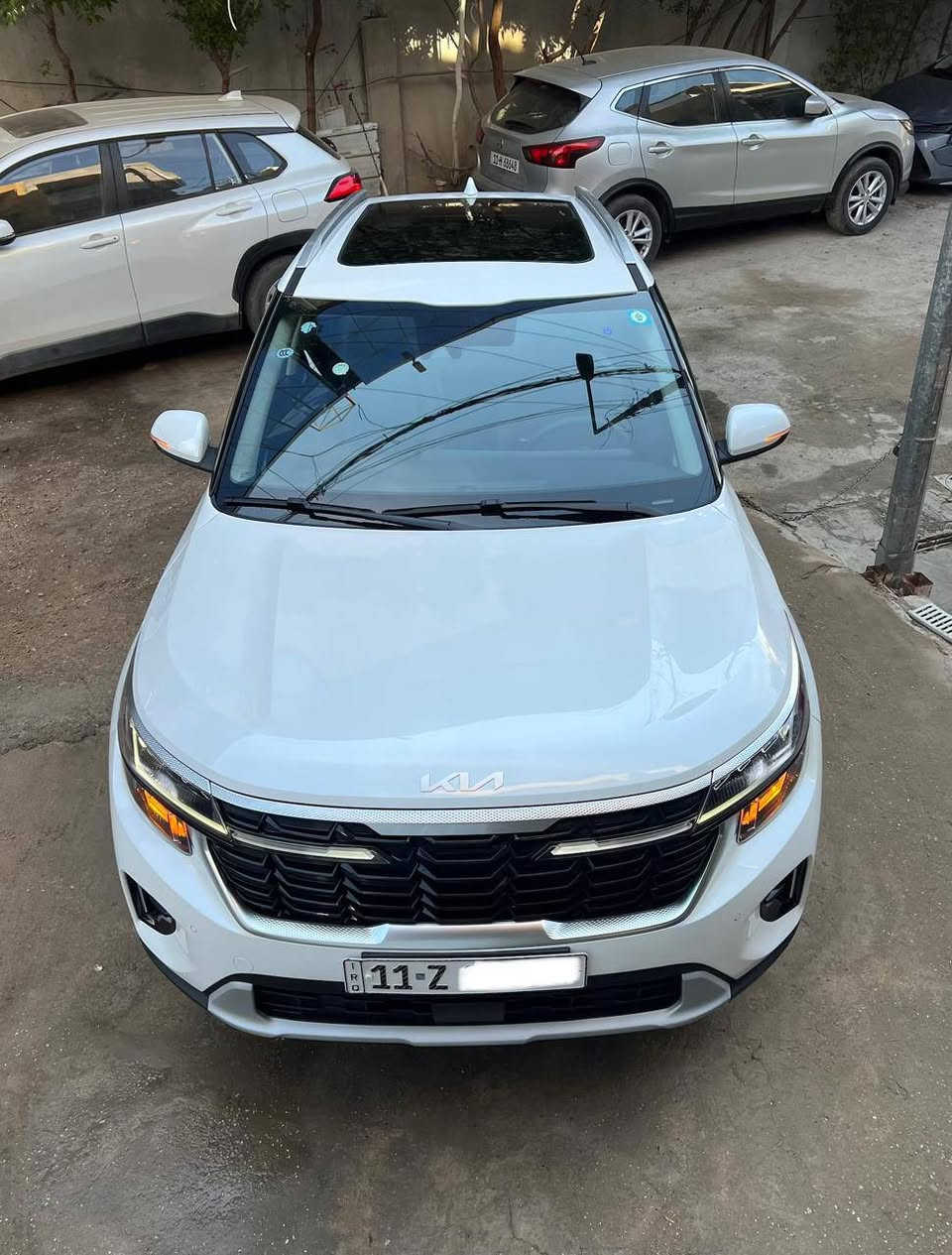 السلام عليكم 
كيا سيلتوس 2025 خليجي ابيض صدفي فوول مواصفات 1/1 اخت الزيرو
رقم بغداد الجديد ( انكليزي ) بأسمي 
ماشية 5 KM فقط
محرك 1500 دبل نوزل اقتصادي ونشط
بانوراما فتحة سقف
بصمة ابواب وتشغيل عدد 2 بصمات مع كتلوكاتها واوراق الشركة كاملة 
كشنات جلد
يدات ابواب نيكل ويل كم تيتانيوم
قطعتين تبريد
هاند بريك كهربائي + اوتو هولد
السبير والعدة مالتها مانازلات من الشركة
رادار مانع تصادم تحديد مسار
كير طيارة
تحكم ستيرن كامل جهتين 
شاشة كبيرة ديجتل متصلة مع كاميرا دوارة
تبريد شاشة
مرايات جانبية كهربائية مع اشارة بالمراية
فول سستم ايرباك عدد 10
اضاءة بالكامل LED زينون
حساس امامي خلفي جانبي
السيارة جديدة جداا وبحالة الزيروو
السعر 188 ورقة وبي مجال
مكاني بغداد المنصور / قرب مول المنصور
***********
