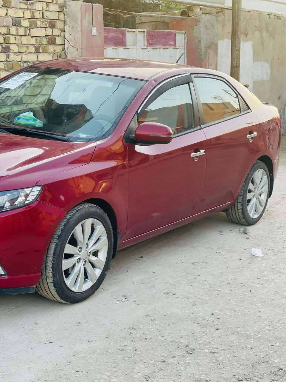 سلام عليكم 
سياره سيراتو 2012 خليجي كفاله عامه فقط بارد بسيط بالجاملغ الخلفي جهة السايق 
حداديه وكير ومكينه مكفوات 
سنويه جديده ورقم جديد انكليزي ب اسمي 
ملاحظه هاي الصور قبل تغير الرقم 
الشراي يتصل 
السعر 103 
مكان السياره مركز الحله 
***********
