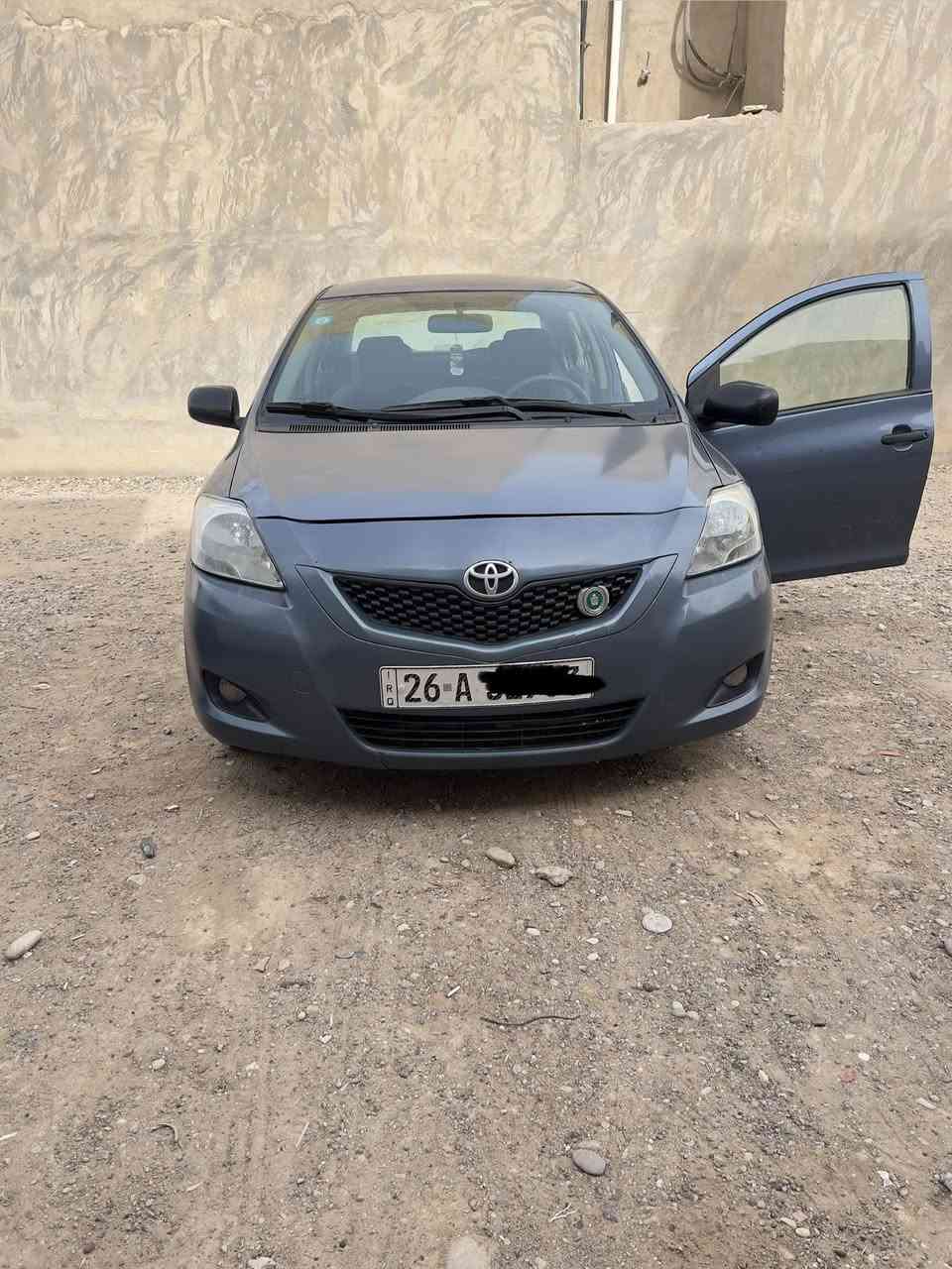 يارس 2010 خليجي رقم صلاح الدين بسمي كير محرك شرط بيها قطعتين بدون دواخل سياره نظيفه (كير عادي)
السعر 80 وبيها مجال

***********
