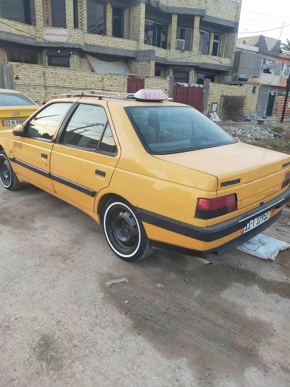 سلام عليكم بيجو 405
موديل 2010 رقم بغداد انكليزي 
عليه غرامه 200 تنزل من سعره 
سعر 29 وبيه مجال 
عنوان بغداد الدورة
***********
اتصل على صاحب السياره 
اني مكلف بل نشر
