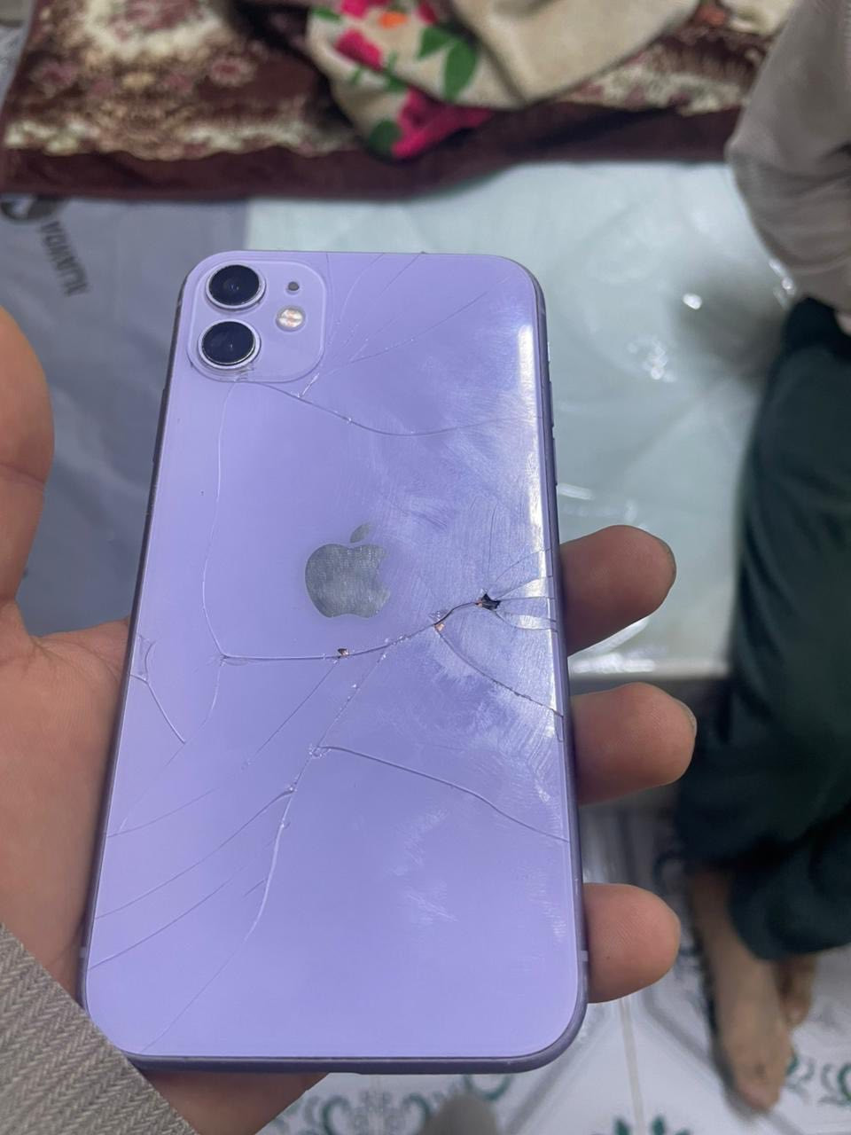 ايفون ١١ عادي ذاكره 128  مبدل فقط شاشه اصليه وبطاريه هسه بدلته جديده واصليه سعر مالته رايده 175 وبيً مجال جهاز شحن مالته كلشً حلو تصوير سلاسه تجي تجيك وتشوفه مثل ما كاتب انه وحياكم الله رقم الهاتف*********** مكاني البصره الزبير
