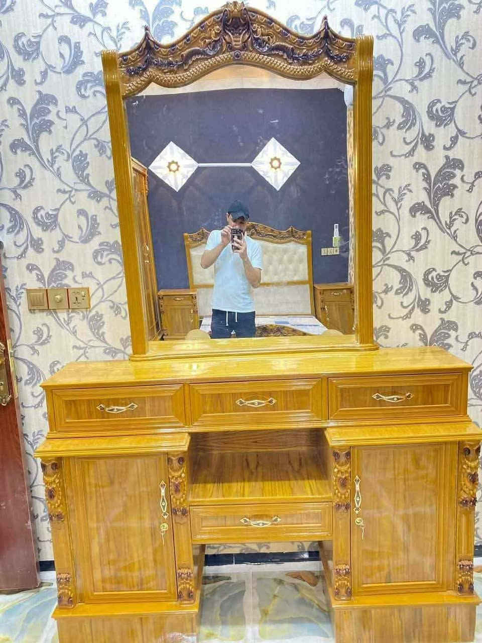✨ غرف نوم تفصال جديد 100% ✨
🪵 صناعة جديدة وليست مستخدمة
✅ تكمه كاملة 5ملم 
✅ تجهيز خلال 10 أيام من الحجز
🚚 توصيل لجميع محافظات العراق
📩 للحجز مراسلة واتساب بعد ضغط على رابط 
https://wa.me/9647884062549


**إذا كنت صاحب هذا الإعلان وتريد حذفه لأي سبب، رجاءا أرسل رسالة إلى الدعم الفني**