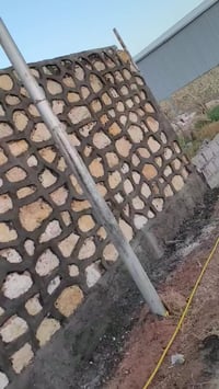 اللهم صلِّ على محمد وآل محمد  اخوتي جزء من عملي للبناء الحجر كرسته وعم...