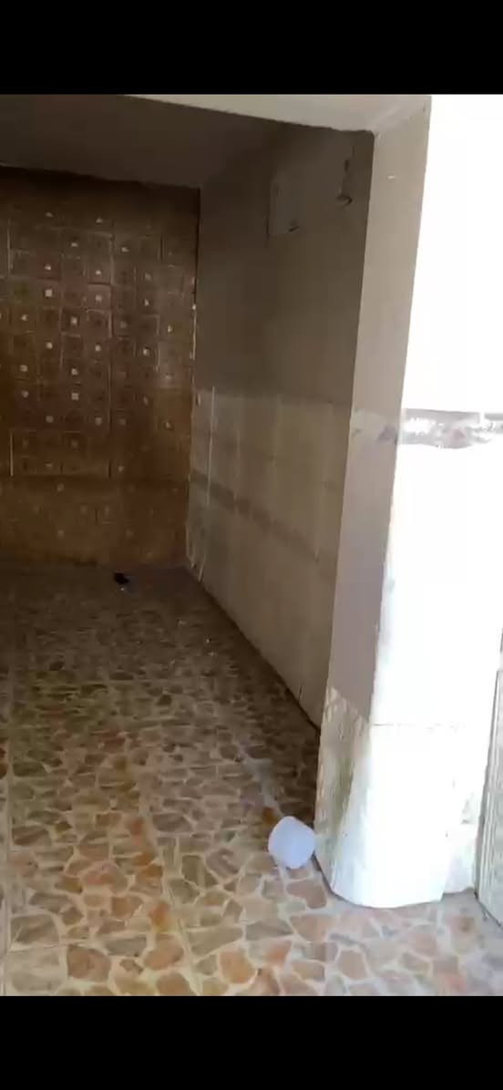 السلام شقه للايجار غرفه و صاله و مطبخ و حمام مدخل منفصل بالروضتين خلف مجمع الكفيل للإيجار بدون عموله قفل ٢٥٠


**إذا كنت صاحب هذا الإعلان وتريد حذفه لأي سبب، رجاءا أرسل رسالة إلى الدعم الفني**