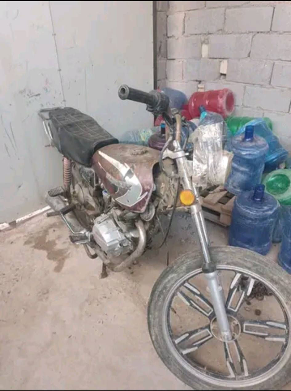 سلام عليكم شباب دراجه  وراق للبيع او مراوس 
 السعر 250وبيه مجا بغداد محموديه


**إذا كنت صاحب هذا الإعلان وتريد حذفه لأي سبب، رجاءا أرسل رسالة إلى الدعم الفني**