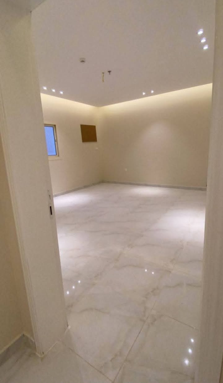 صباغ متفرغ طلس عام صبغ تصليح جبس واجهيات سكله اصعد لي عنده شغل يخابر عله هاذه لرقم ***********
