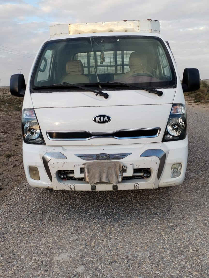 سيارة كيا حمل 2015
السعر98
سيارة كفالة عامة من الصبغ والتبديل والضربة وحتى البارد
سيارة جديده ما متعوبة 
مكينة مكفولة شرط برغي ما مفتوح بيها 
رقم ذي قار  مشروع وطني سنوية جديده لل2029 تحويل مباشر
رقم شاصي واضح جداً
شاصي مكفول 
تبريد وتدفئة كلها شغالة وضع شركة
تخم تاير جديد 
كهربائيات كلها شغالة 
مكان السيارة ناصرية للاستفسار اكثر الاتصال على الرقم
***********
