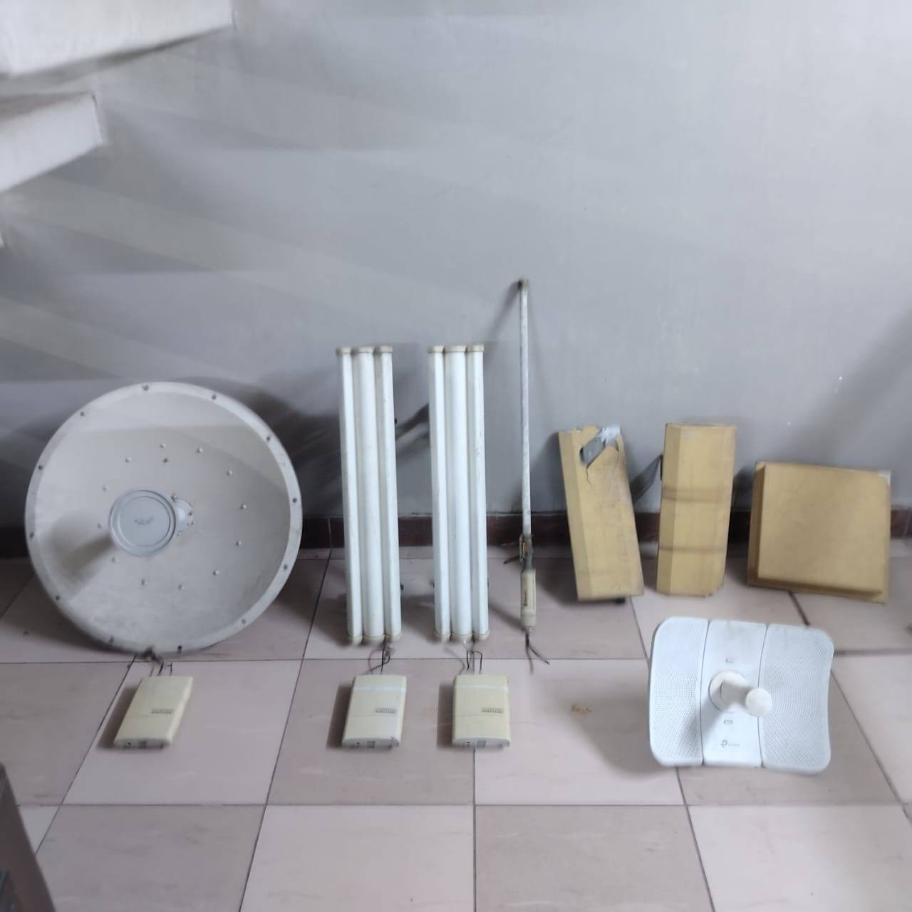 للبيع شلع برج كامل مثل مموضح بالصور حديد واجهزه بسعر جدآ مناسب
واتساب فقط ؛ ***********
