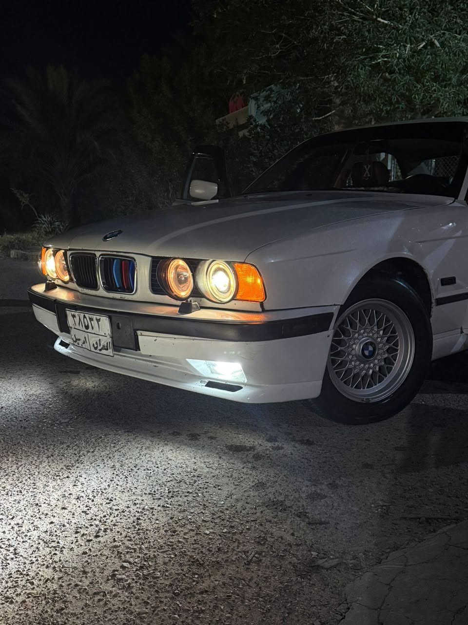 اللهم صلي عل محمد وال محمد سلام عليكمBMW 25 مسكر  موديل 93 كامله سياره مصبوغه عام كامله داخل مالتها جديد تخم تاير صدر خلفي امامي كله جديد ربع ما تصرف عليها سياره بل حقيقه احله من صور تبريد كامل غرفه جديده سعر 58 وبيها مجال حك جيه مكان سياره بغداد الثعالبه وره صيطرت شعب  رقم تلفون ***********
