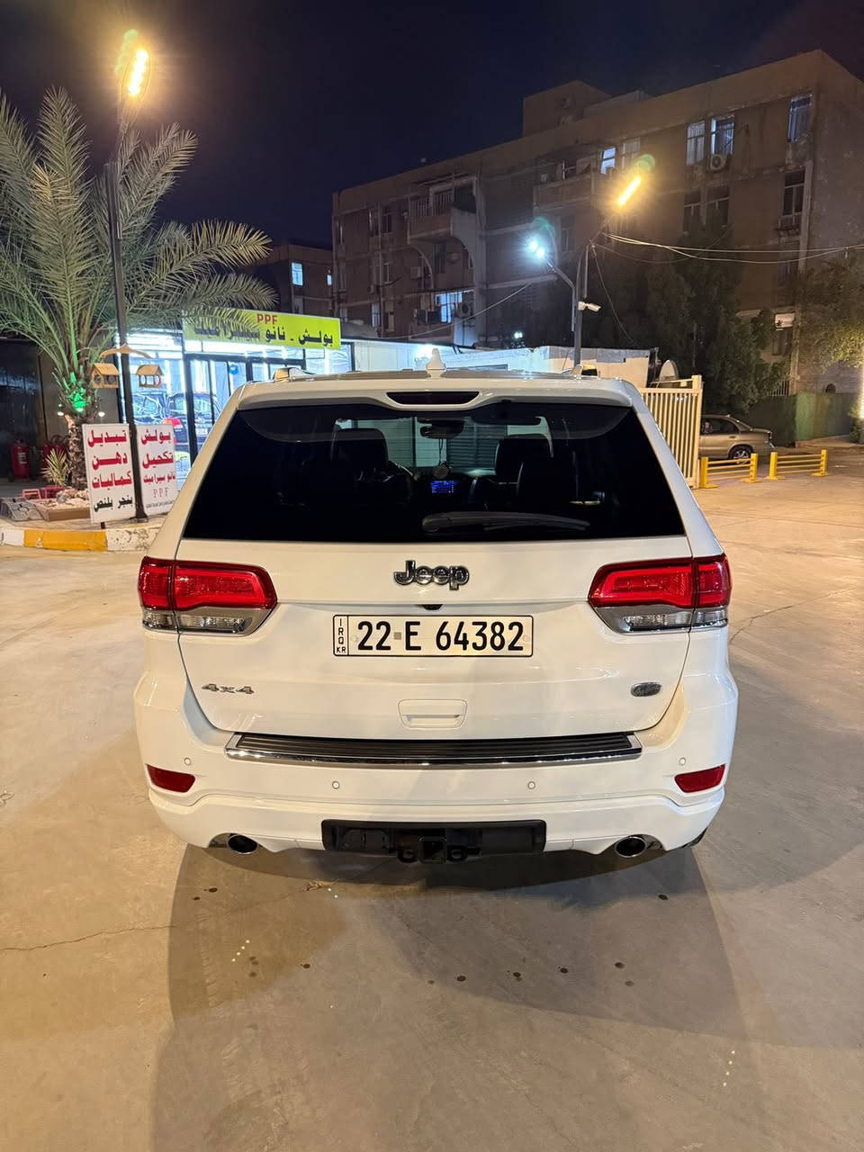 السلام عليكم
جيب اوفر لاند كلين تايتل موديل 2019  

السعر 290$ وبيها مجال 

السياره فول للاخير ام الجكات المرغوبه 

ماشية 79 mi وقابل للزيادة 

رقم اربيل باسمي 

المواصفات : 1/1 فول الفول 

* محرك 6 سلندر 3600

* السقف بانوراما طكتين

* المقاعد جلد تدفئة وتبريد 

* حساسات امامية

* حساسات خلفية

* كاميرا خلفيه 

* نقطة عمياء

* مقود السائق كهربائي

* دفع رباعي 4X4

* تشغيل عن بعد

* صندوق كهربائي

* تدفئة ستيرن تدفئة مقاعد

* دمام خلفي مع سستم صوت 

* المقاعد السائق ولراكب كهربائي

* ذاكرتين لحفظ وضعيات الجلوس

* سستم صوت 

* شاشة كبيره 8.4 انج

* نظام خاص للطرق الوعره

* المصابيح الأمامية  لد نهاري + اشاره ترحيب من الاقتراب من السيارة 

* بخاخ ماء لتنظيف المصابيح الاماميه زراك لايت 

* مري جانبيه كهرباء

* مرايا جانبيه قابله للطي عند الفتح والاغلاق 

* مرايا بخاصية التعتيم الذاتي

* نظام الملاحه Gps

* نظام خاص للطرق الوعره

* كشافات ضباب بروجكتر 

* محدد سرعة 

* ويل كاب قياس 20 انج التايرات جديده

* نظام بريك اوتاماتيكي ( Auto break system)

* نظام تشغيل واطفاء اوتماتيكي للمحرك ( Auto start system) 

* جكات لرفع وتنزيل السيارة

* واكو مواصفات كلش هواي

السياره شكد مااكول عنها نظيفه قليل وتشوف سيارة جداً نظيفه بحاله الوكاله

مكان سياره: بغداد / الكراده 

الارقام: 

***********
