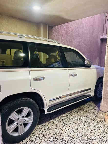 تحيه طيبه :::للبيع لاندكروز  موديل 2015مكفوله كفاله عامه رقم بغداد بأسمي تحويل ثاني يوم 

♦️ مكفولة كفالة عامة     بيه ملاحظات بسيطه 
الدعاميه مبدله والبنيد بي رصعتين فقط ♦️
‏‎محرك كير بشرط مامفتوح ♦️
‏‎سيارة حيل نظيفة كلشي على البلاد 

♦️نظافه ١٠٠٪؜ كامل بدون نقص و مصرف 

♦️سياره مال بيت 

العنوان بغداد مدينه الصدر

سعر المطلوب 435  مجال بسيط 

الاتصال ***********
