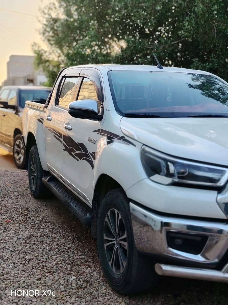 للبيع Toyota Hilux موديل 2022 سعودي، كير عادي، بحالة ممتازة جداً، محرك قوي واقتصادي، تبريد ممتاز، دبل ثقيل، سنتر ولوكات، إيربكات، شاشة وكامرة، داخلية نظيفة جداً، السيارة استخدام شخصي وما تحتاج أي مصروف.
للبيع Toyota Hilux موديل 2022 رقم اربيل  سعودي، كير عادي، بحالة ممتازة جداً ماشية 100 الف كيلو ،  سنويه باسمي  اصدارجديده محرك قوي واقتصادي، تبريد ممتاز قطعتين، دبل ثقيل ، سنتر ولوكات، إيربكات، شاشة وكامرة، داخلية نظيفة جداً، السيارة استخدام شخصي وما تحتاج أي مصروف.
📍 موقع السيارة: Najaf
📄 البيع باسمي ونقل الملكية ثاني يوم مباشرة.
💰 السعر: يُذكر عند الاتصال.
📞 للاستفسار: ***********
