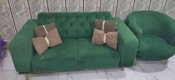 السلام عليكم / للبيع تخم قنفة مقعدين نظام سرير و ثلاث كراسي نظيف سعره ١٧٥ الف
طباخ اربع عيون شغال سعره ١١٥ الف
عنوان دورة نهايه شارع ٦٠ يم كلية الهادي منطقه الرواد ***********
