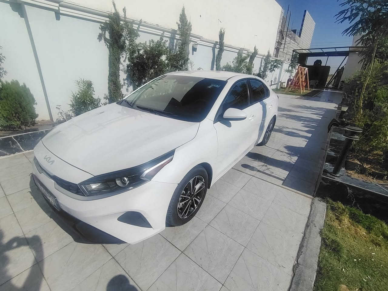 كيا فورتي 2022
وارد امريكي السيارة كاملة من كلشي
بدون ايرباك
ماشية ٥٩ الف ميل 
محرك 200 دوش
تحكمات ورادارات وكاميرة دوارة
والمواصفات الباقية معروفة
حادثها تبديل ابواب ثنين وراس البنين صار بي تصليح اي داخل مابيها رقم الشاصي موجود بالمنشور
مكاني بعقوبة ***********
السعر 129 ورقة
