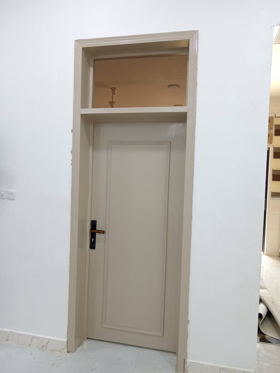 السلام عليكم

بيبان نجارة تزكام اشتغل حسب الطلب والتصميم

جميع الألوان متوفره

***********
