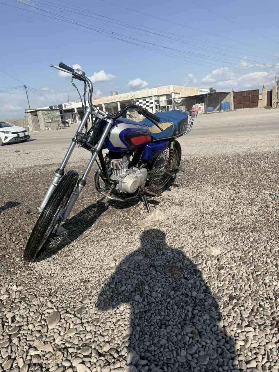 السلام  عليكم  عندي تايكر20 ابل بصمه مراوس 
***********
