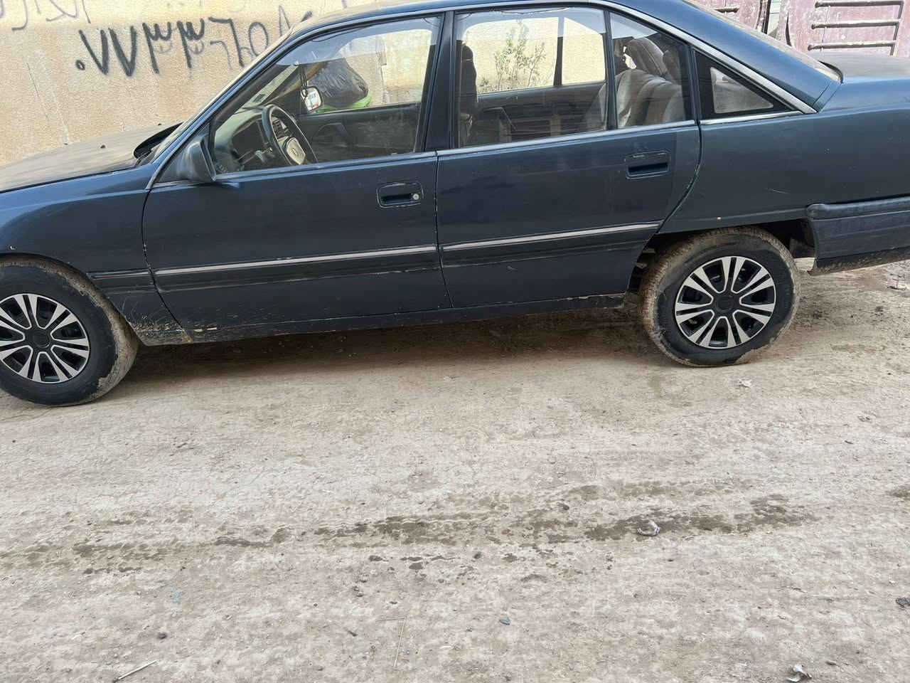 ابل اوميكه جاهزء موديل 88المكان بغداد الزعفرانيه السعر 27اوبيه مجال الرقم الهاتف ***********
