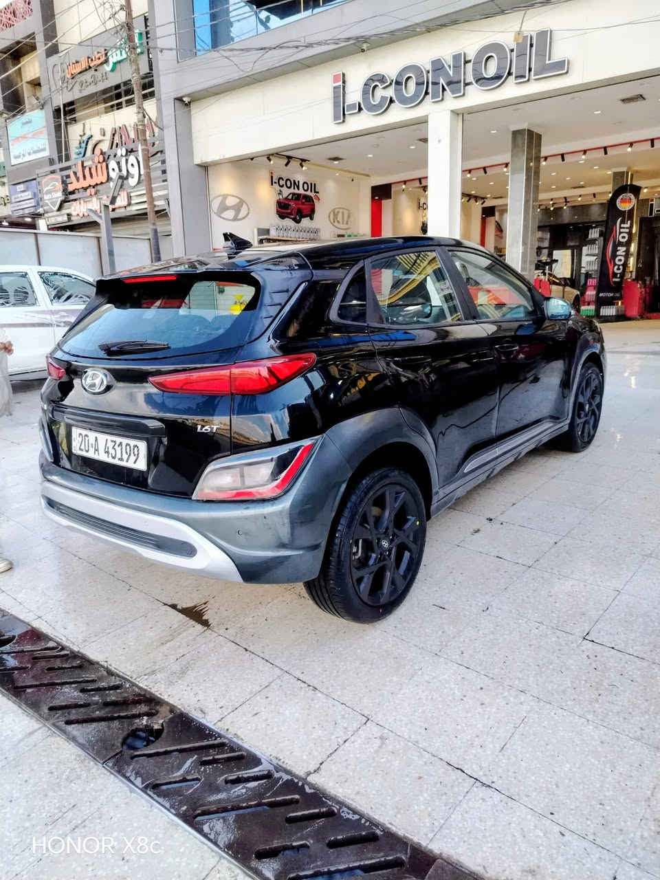 مرحبا هيونداي كونا  وارد كوري 2022 محرك 1600 تيربوا مكفول كير تبريد جيد جدا تخم تايرات وبطارية قبل شهر بيه كاعيه وجامه وهزة جدد ماشيه55 الف مصبوغه كله عدا الصندوق وبيه تبديل البنيد والباب الايسر الخلفي  رادار امامي تحديد مسار توقف ذاتي اقتصاديه بنزين عادي مري شفط وسونار يمك رقم ديالى تحويل بغداد باسمي سنويه 2030 السعر 115 وبيه مجال للطيبين مكاني الكرخ للتواصل *********** وشكرا
