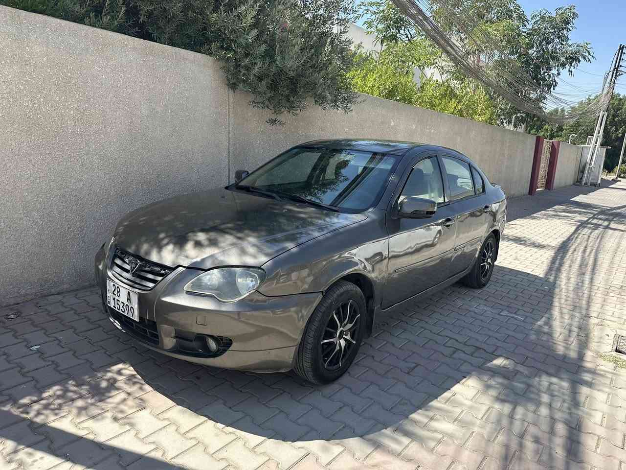 السلام عليكم ورحمة اللــﷻــه وبركاته .  بروتون بيرسونا ٢٠١٣ للبيع . عمرتها بيدي صبغ عام تخم تاير باتري غرفة كاملة وصدر امامي ، نقصها سنتر لوك ومسجل فقط والباقي كلشي شغال بيها … *********** السعر ٥٥
