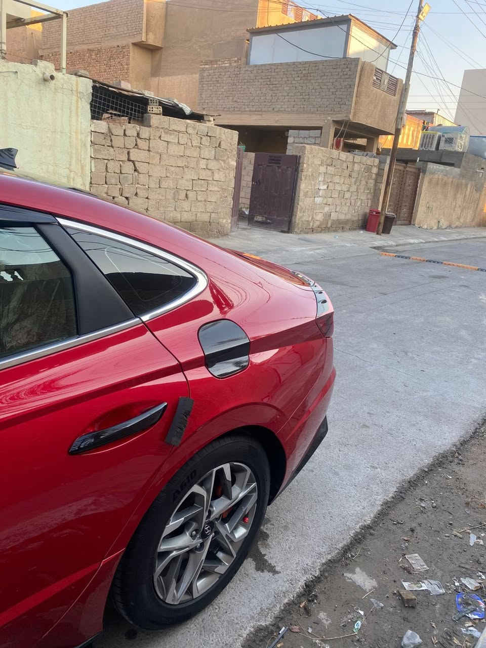 السلام عليكم
سوناتا موديل 2021 للبيع وارد امريكي فول ماعدا بانوراما
رقم دهوك  الجديد باسمي تحويل مباشر 
لون ماروني دم الغزال
ضربتها جاملغ امامي الايسر فقط 
محرك 2500 المرغوب 
بصمه وتشتغيل عن بعد 
كير وتبريد وضع شركه 
كشنانه تدفئه تبريد 
سياره نضيفه فول 
سونار سياره مرفوق بلصور 
سعرها 165 ورقه بيه مجال حق الجيه
الاتصال على رقم ***********
