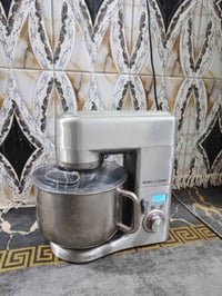 عجانه • عجانه كهربائيه • للبيع • عجانه منزلية • مستعملة • معدات مطبخ •...