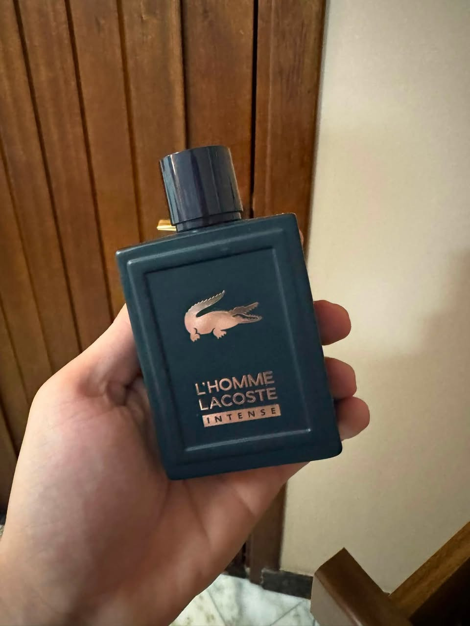 مجموعه عطور مختاره للبيع اصدارت قديمه ***********
