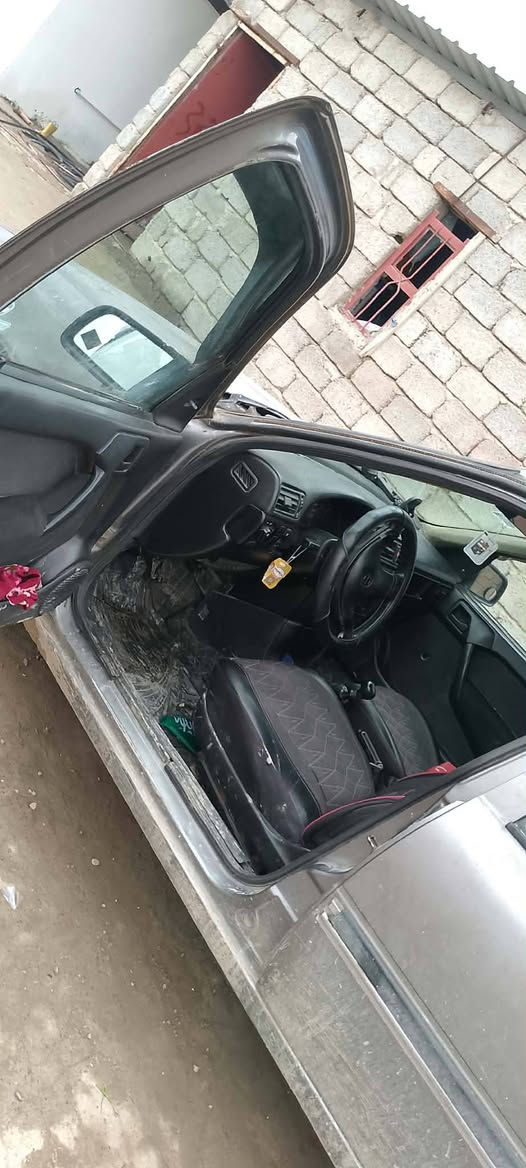 سلام عليكم فكتره للبيع حجم 20 موديل 92 محرك كير شرط سنويه عضم رقم دولي وضع شركة بدون صبغ السعر 38وبيها مجال بصيط مكان السيارة غرب الموصل *********** واتساب موجود
