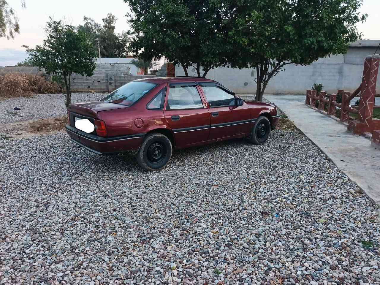 السلام عليكم للبيع سياره فكتره حجم ١٨ موديل ٩١ رقم دولي رقم كركوك سنويه ٣١ صبغ جماليه شرط محرك كير دبلات صدر كله جديد كهربائيات كلها شغاله شرط التحويل أو الوكالة من الشرعي السعر ٤٠ وبيها مجال للطيبين دفتر موجود (رقم الهاتف ( *********** _ ***********  ؟
