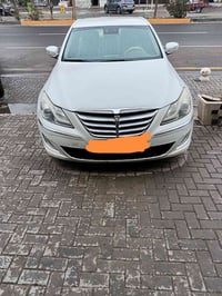 سلا عليكم من رخصه مدير الكروب  سيارو جينسزز مودل 2014 فول موصفات في اي...