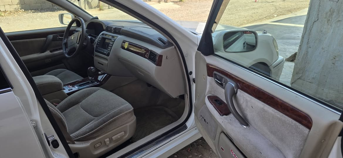 مەلیکە ٢٠٠٢
مووس ١ دوگمە 
مەکینە بچووک
بە شەرتی گێڕ و مەکینە
کامل مەسروف
سەیارەی مەعرەز نییە ونوقسانی هیچ نییە
شوێن مووسەکەشی ماشااللە ئەڵێت شوشەیە
سعری کۆتایی ٤٦ گەڵا
شوێن: زەڕایەن.
***********
ڤایبەر واتس ئاپی لەسەر 
کێ حەزی لێ بوو لە خزمەتیام.
