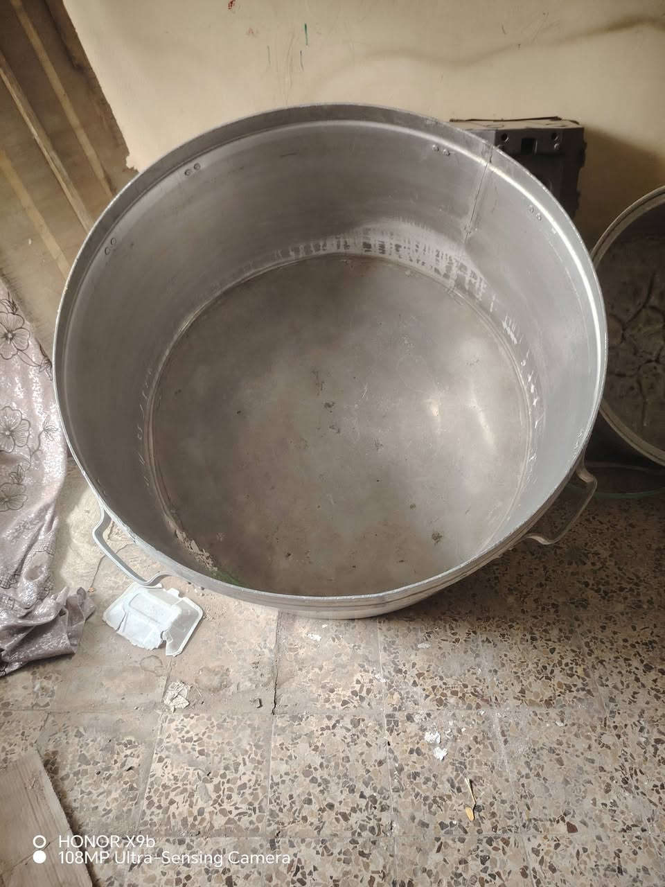 السلام عليكم عندي قذان كبير للبيع قياس ١٢٠


**إذا كنت صاحب هذا الإعلان وتريد حذفه لأي سبب، رجاءا أرسل رسالة إلى الدعم الفني**