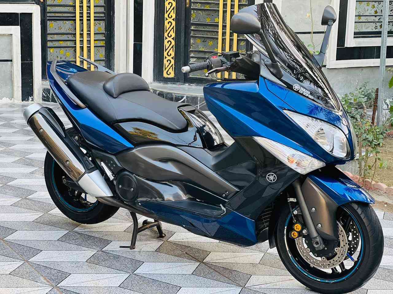 سلام عليكم
دراجه تماكس ٢٠١١دراجه كفله عامه

دراجه ٣اسويجات

***********
