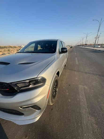 سلام عليكم البيع دارنكو 2023 بوليسي سياره جديده ماشيه 7466 ميل يعني 11 الف حجم المكينه 5700 هيمي صور الحادث موجوده بل منشور سعر (250) وبيها مجال سياره بدون رقم 
عنوان سيارت بغداد حي اور  *********** اتصل وتدالل
