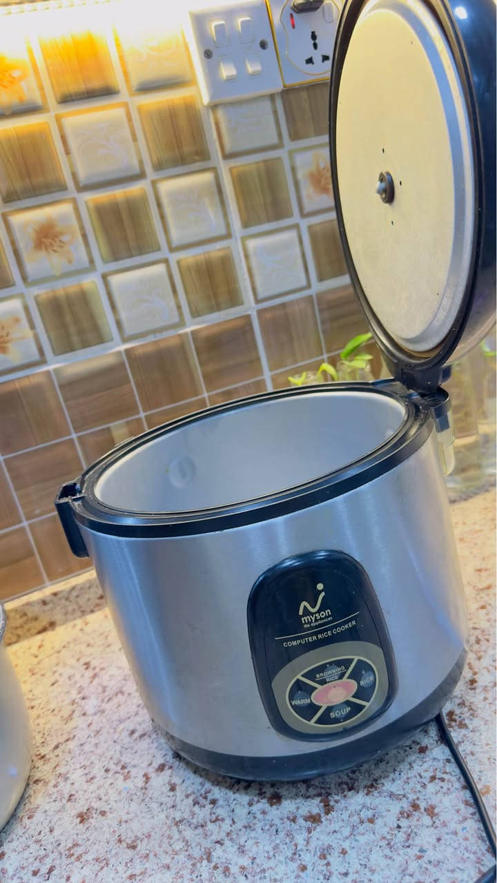 كدر كهربائي طبخ مركه او تمن او شوربه او دولمه كلشي ينطبخ بي مستخدم بس كلش جديد سعر 35 الف عنواني كربلاء كربلاء, العراق


**إذا كنت صاحب هذا الإعلان وتريد حذفه لأي سبب، رجاءا أرسل رسالة إلى الدعم الفني**