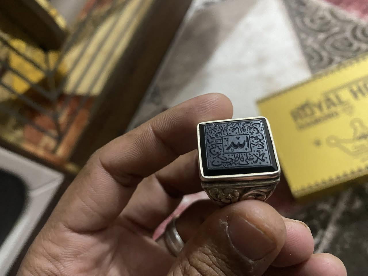 يشم يماني وعقيق اصفر قديمات كلش وصياغه صب للبيع


**إذا كنت صاحب هذا الإعلان وتريد حذفه لأي سبب، رجاءا أرسل رسالة إلى الدعم الفني**