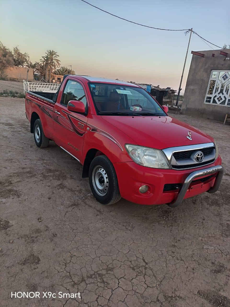 السلام عليكم للبيع بيكم  تيوتا هايلوكس مديل 2010  رقم انكليزي بسمي سنويه 29سياره مكفوله كفاله عامه 
الرقم ***********
